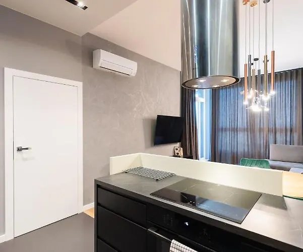 Praga 23rd Floor High-class By Bookinghost *